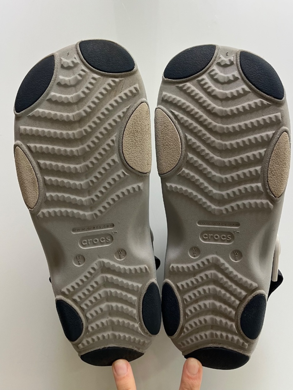 Iconic Comfort Crocs All Terrain Strap Sandals, Light Grey M6 W8 - Picture 5 of 5